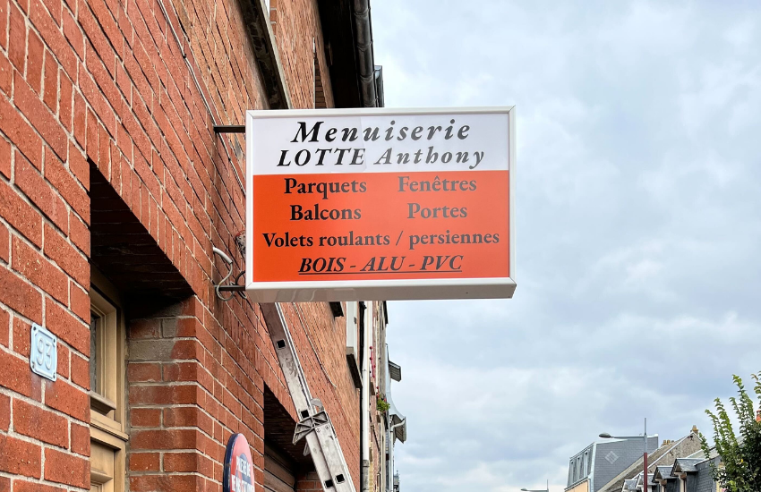 Image d'une enseigne drapeau