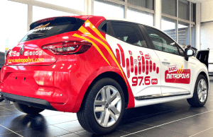 marquage-véhicule-rouge