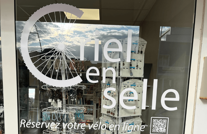 adhesif-lettre-vitrine